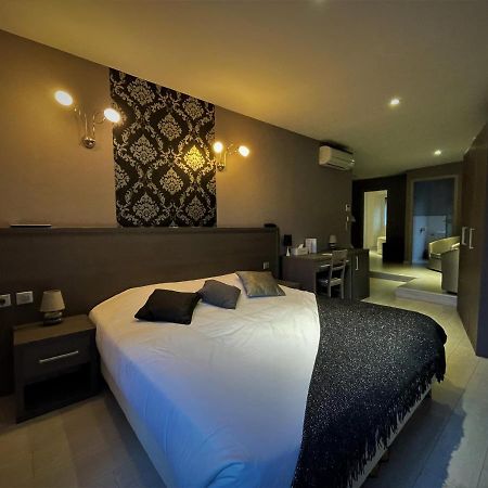 Hotel-Restaurant Des Voyageurs Le Cheylard Εξωτερικό φωτογραφία