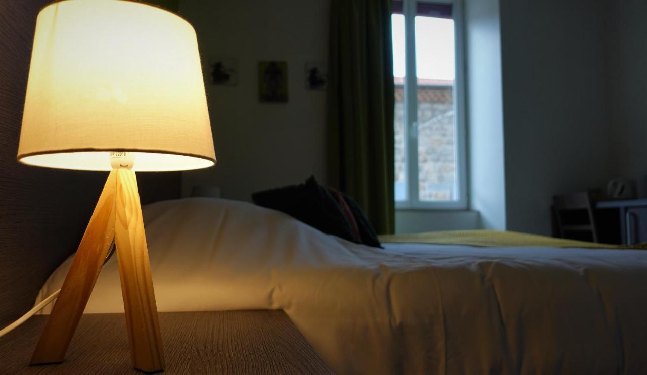 Hotel-Restaurant Des Voyageurs Le Cheylard Εξωτερικό φωτογραφία