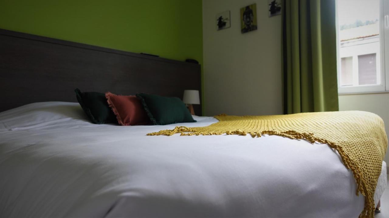 Hotel-Restaurant Des Voyageurs Le Cheylard Εξωτερικό φωτογραφία