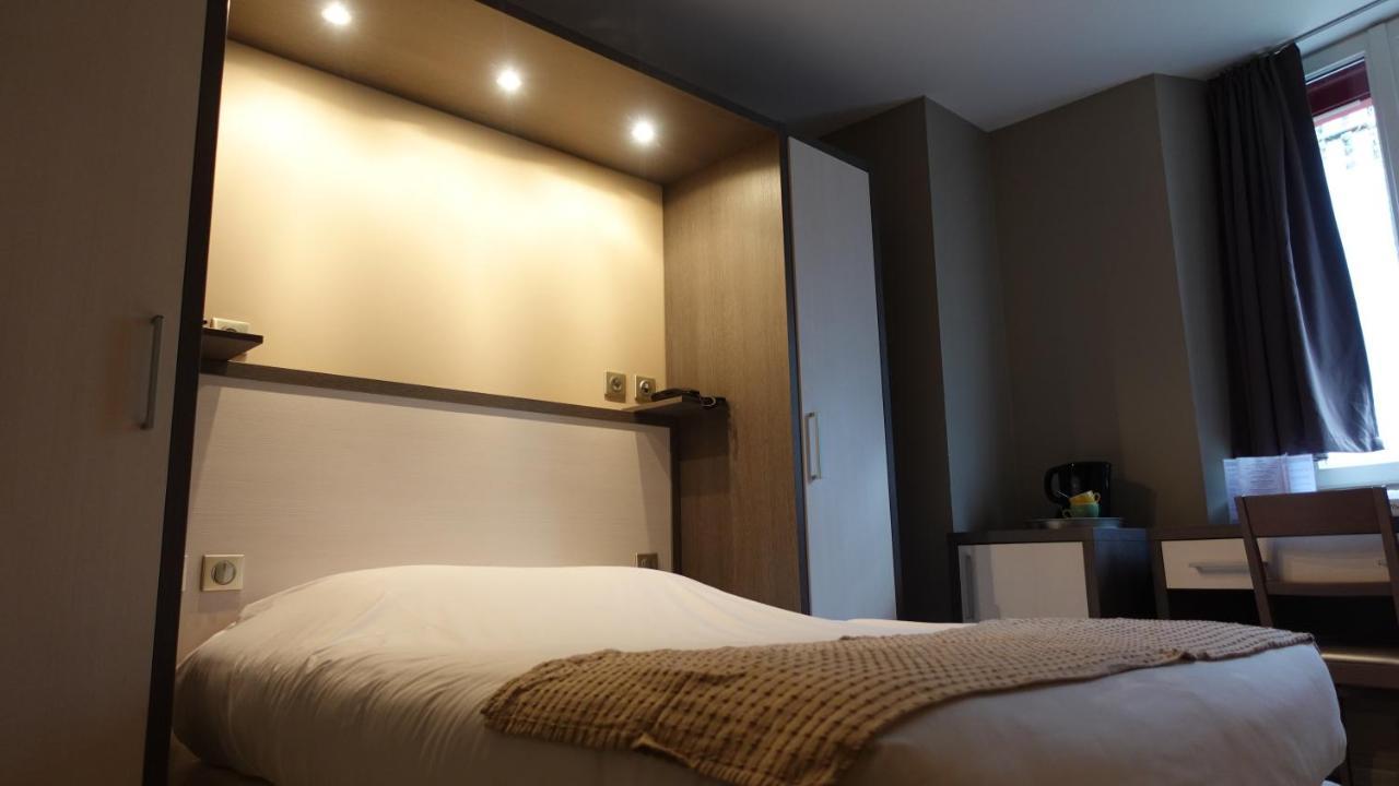 Hotel-Restaurant Des Voyageurs Le Cheylard Εξωτερικό φωτογραφία